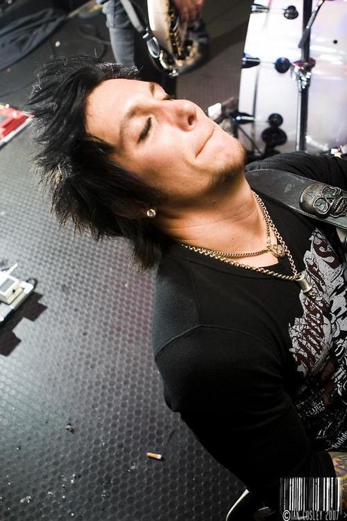 Synyster Gates - Page 3 4210