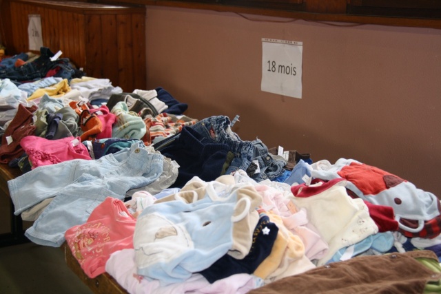 Bourse aux vêtements enfants à Wangen organisée par l'ACSL Img_5716