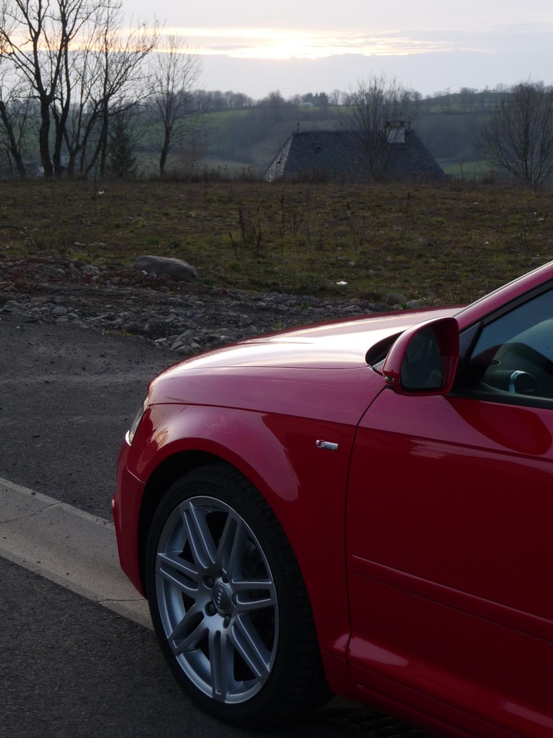 [Photo-reportage] Audi A3 facelift 2.0 TDI 140 Sline rouge brillant P1030410