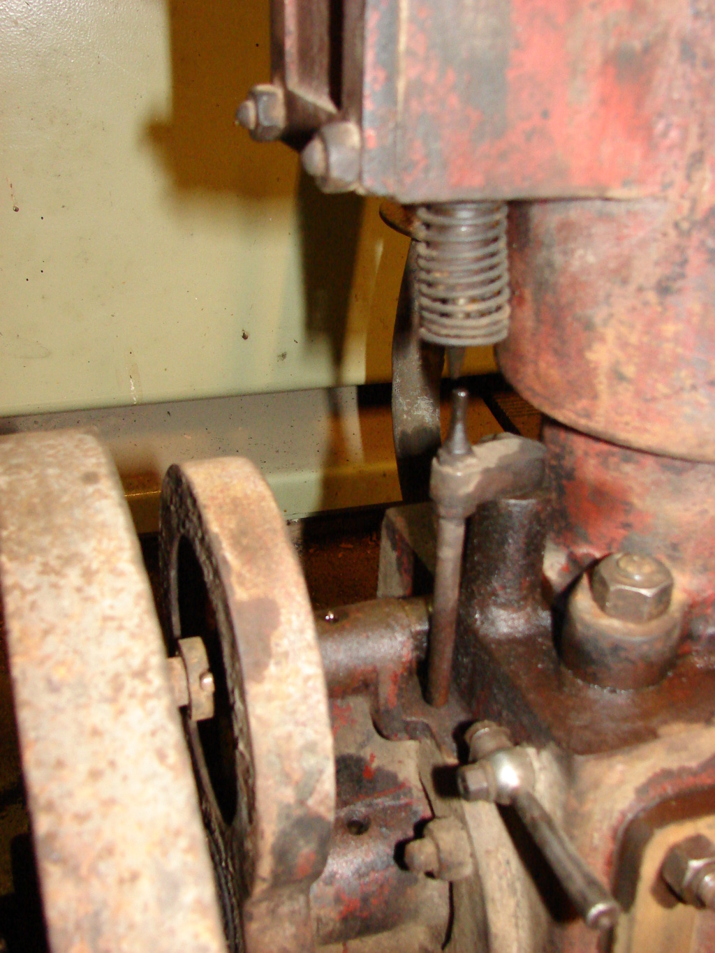 millot - Petit moteur Millot pétrole 00211