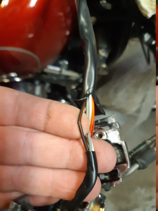 Mon Sportster 1200 C ne démarre plus, code DTC U1064 Czeble10