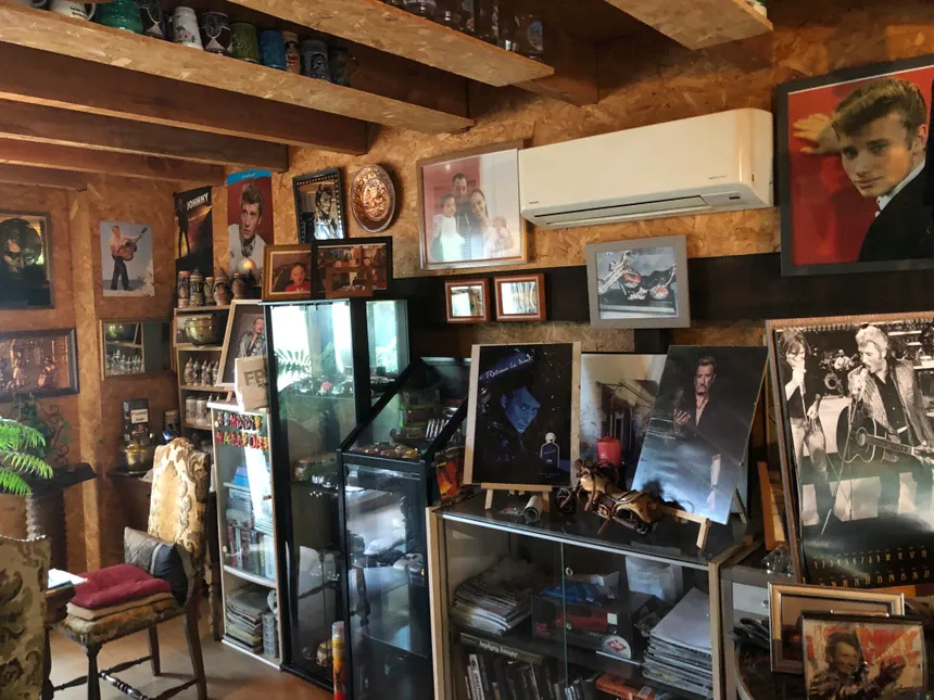 il vend toute sa collection dédiée à Johnny Hallyday sur Le Bon Coin 860_im10