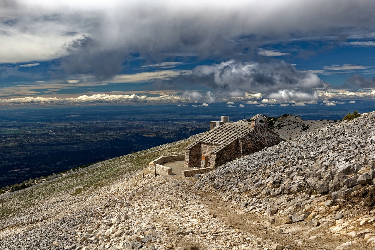 Chapelle Sainte Croix Mont ventoux P1096811