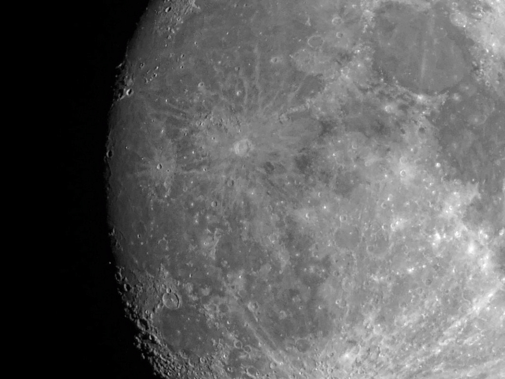 lune d'il y a 5 minutes R1250710