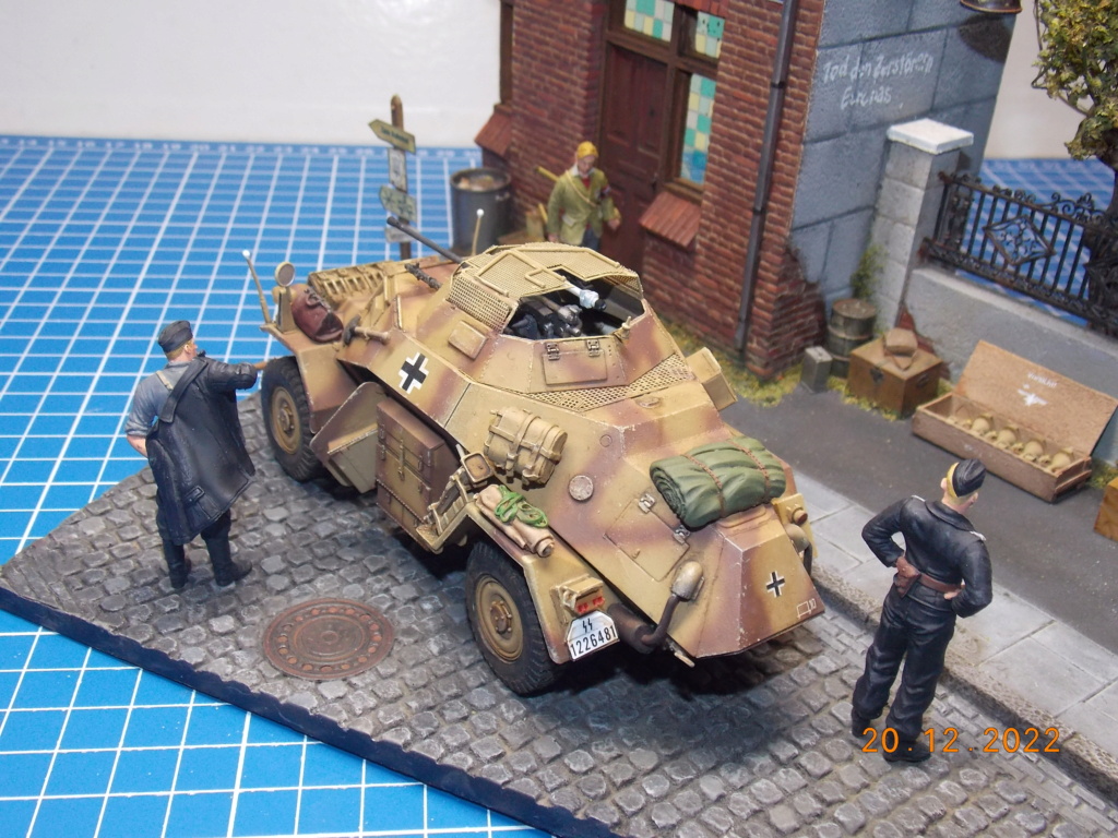 Un agneau parmis les loups  Sd.Kfz 222 Hobby boss 1/35 Dscn0569