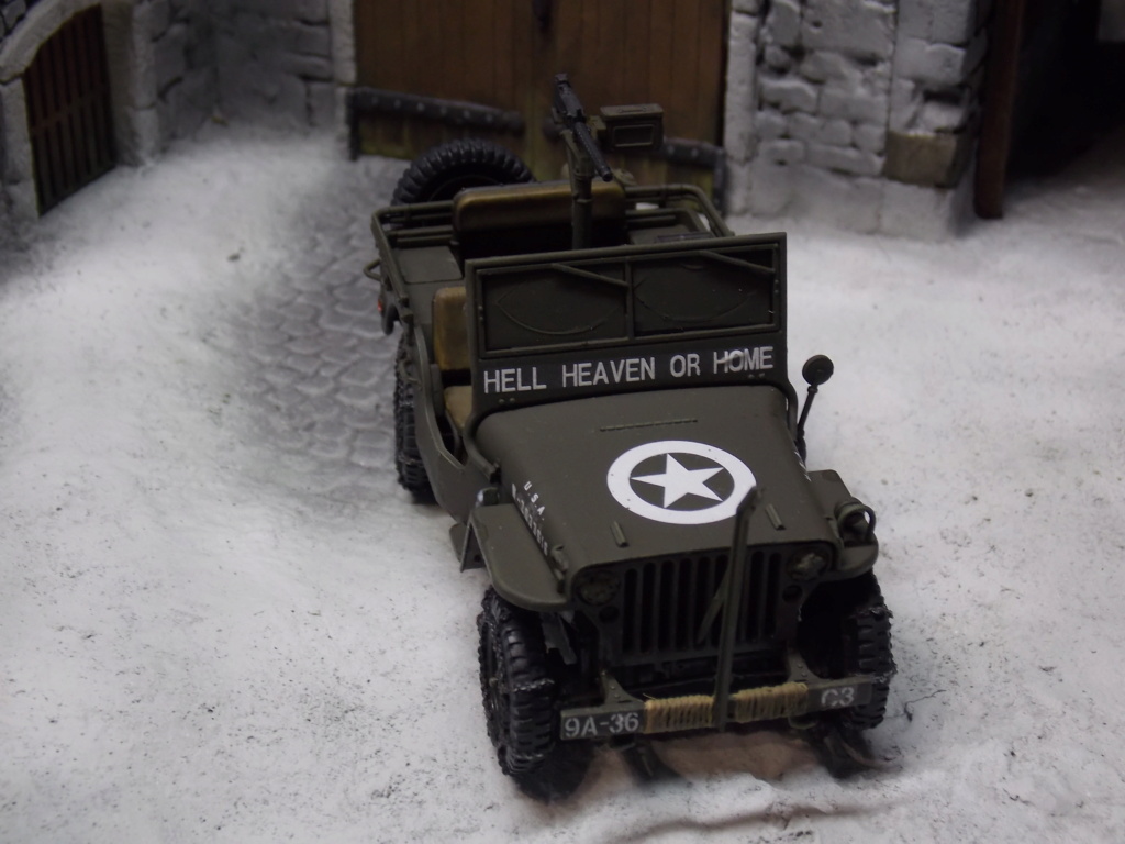 "FIRST IN BASTOGNE " Jumbo M4A3E MENG ,Jeep MENG et decor RT DIORAMA   1/35 - Page 3 Dscn3110