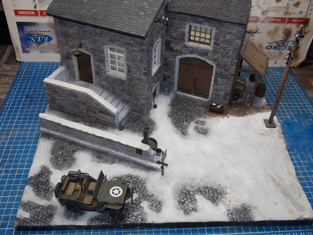 "FIRST IN BASTOGNE " Jumbo M4A3E MENG ,Jeep MENG et decor RT DIORAMA   1/35 - Page 3 Dscn3140