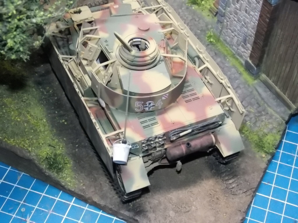 Panzer IV Panzer LEHR montant au front 1/35  Dscn3366