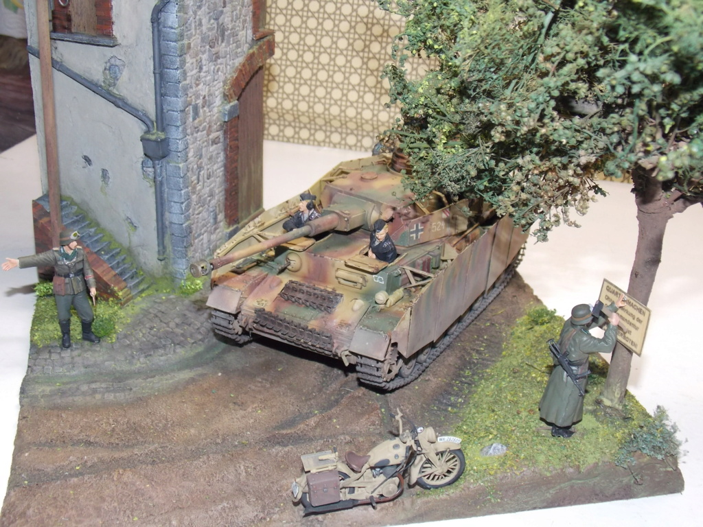 Panzer IV Panzer LEHR montant au front 1/35  Dscn3405