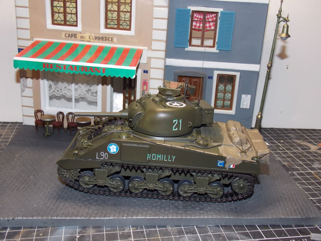 Sherman M4A3 ROMILLLY 2me DB ASUKA  deco miniart 1/35 Dscn7955