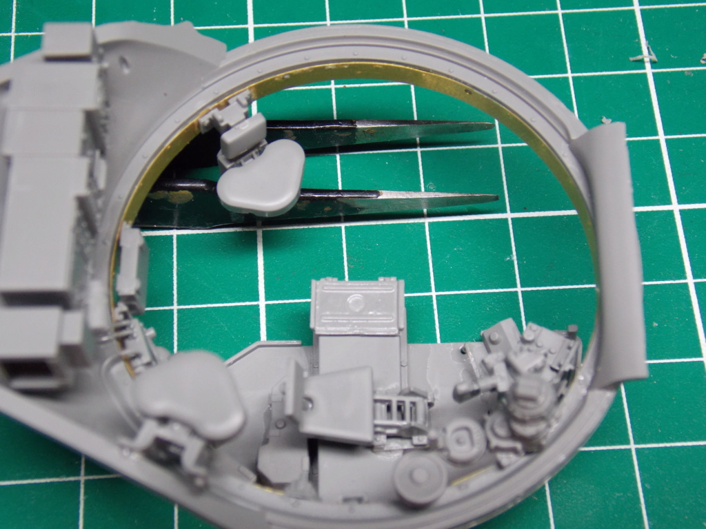 Sherman M4A3 76W HVSS with full interior RFM 1/35 - Page 5 Dscn8548