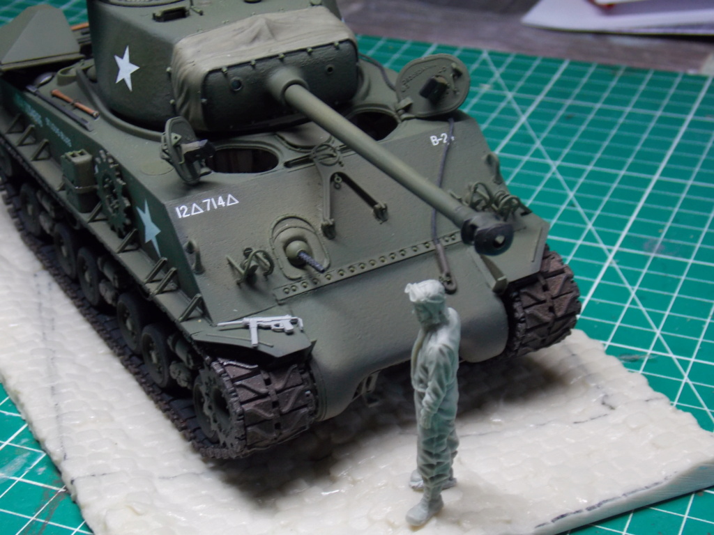Sherman M4A3 76W HVSS with full interior RFM 1/35 Dscn8740