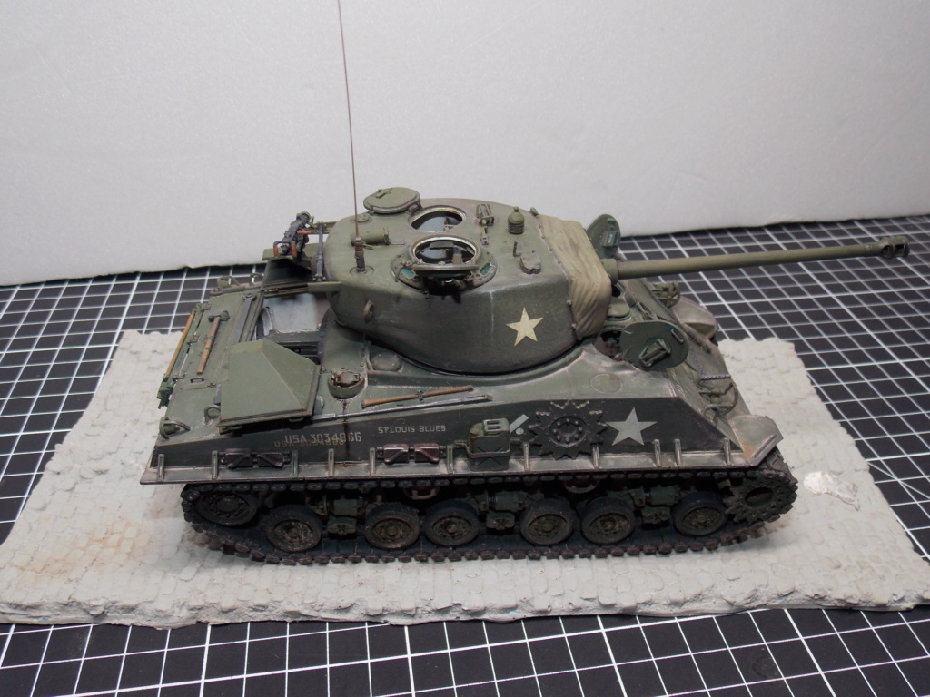Sherman M4A3 76W HVSS with full interior RFM 1/35 Dscn8874