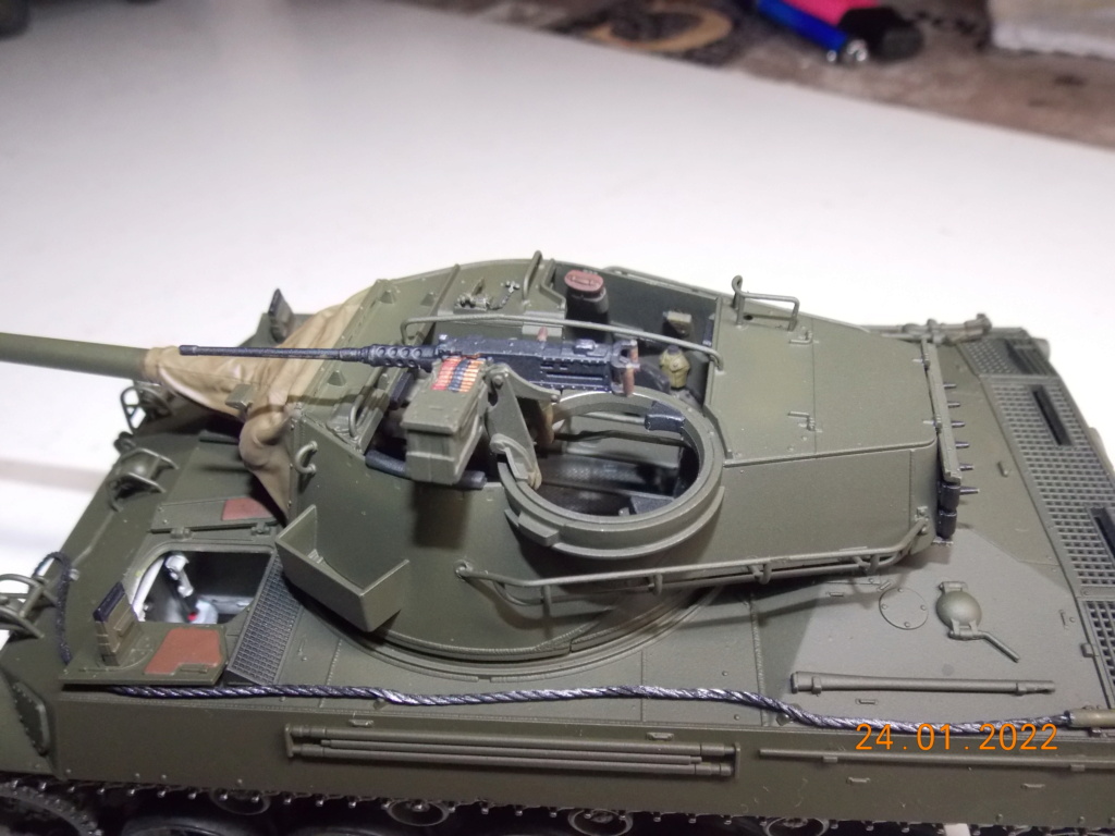 Tank Destroyer M18 HELLCAT TAMIYA 1/35 - Page 4 Dscn9959