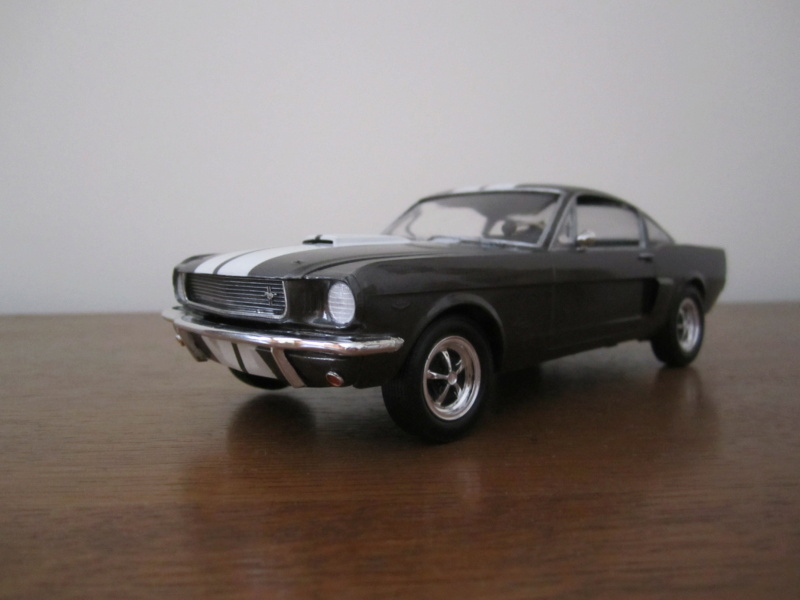 Ford Mustang 1/24 Revell - Page 3 Img_1119