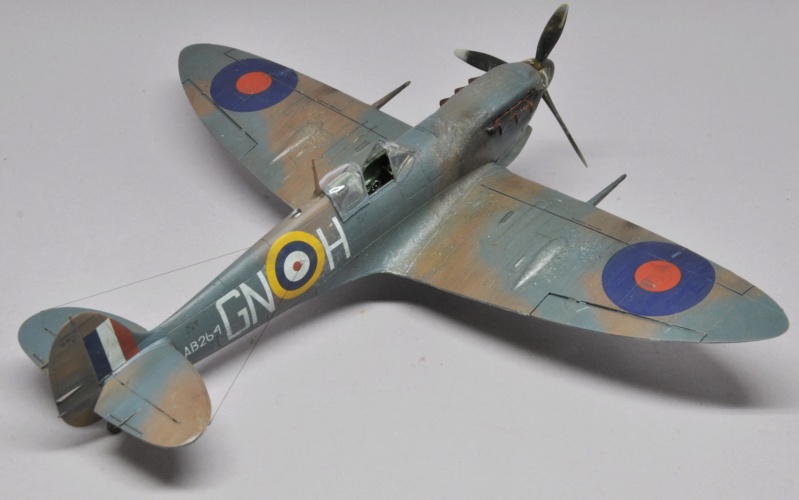 Supermarine Spitfire Mk VB Trop Malte - Airfix - 1/48 Dsc_0768