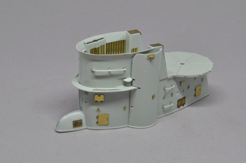 Diorama du U-588 en cale sèche au 1/72 Dsc_0927