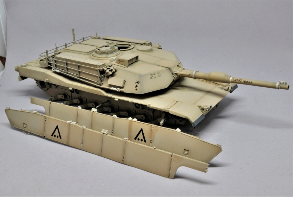 Char M1A1 Abrams "The American way of war" [Rye Field Model 1/35°] de Le renard du désert Dsc_2176