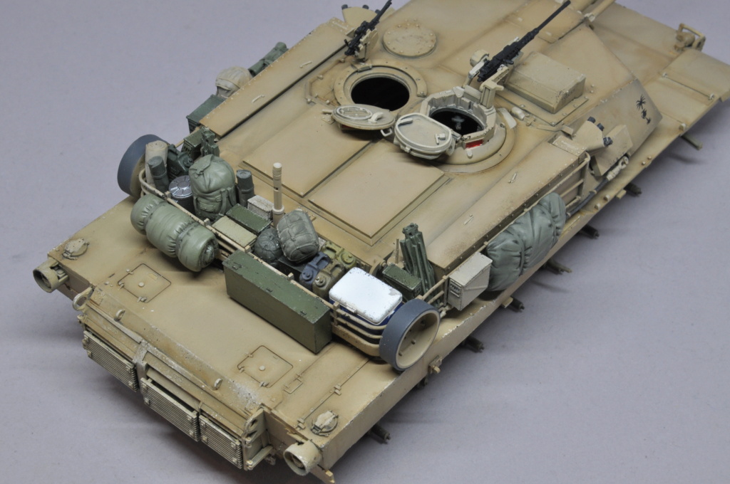 Char M1A1 Abrams "The American way of war" [Rye Field Model 1/35°] de Le renard du désert Dsc_2203