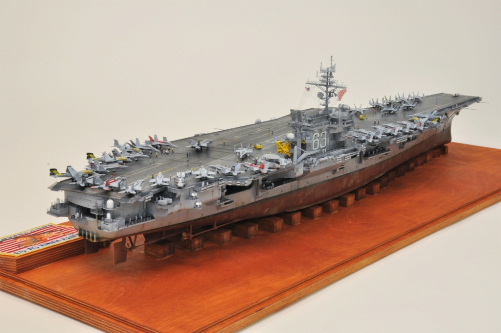 Supercarrier USS Kitty Hawk CV-63 - trumpeter - 1/350 Dsc_2352