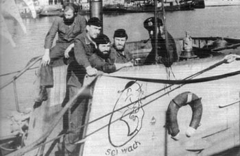 "Der Weg nach unten führt uns" - U-Boot Type VII C U-558 [restauration Revell 1/72°] de Le renard du désert Submar10