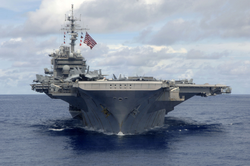 Supercarrier USS Kitty Hawk CV-63 [Trumpeter 1/350°] Uss_ki10