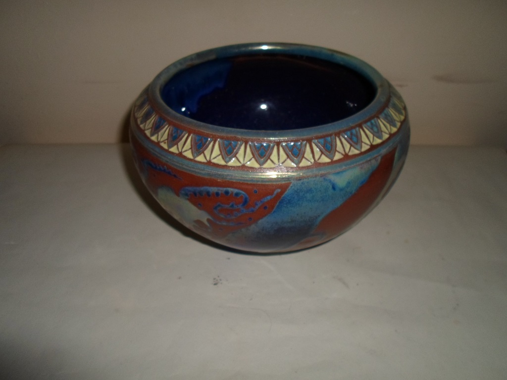 Signed Iridecent Glaze Pottery Bowl - Neil Boughton, Australia  00112