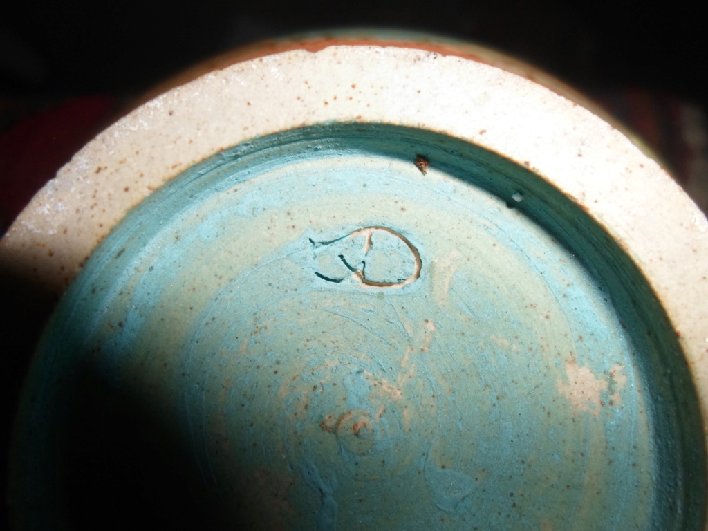 Pottery Bowls With Indistinct Mark 00226