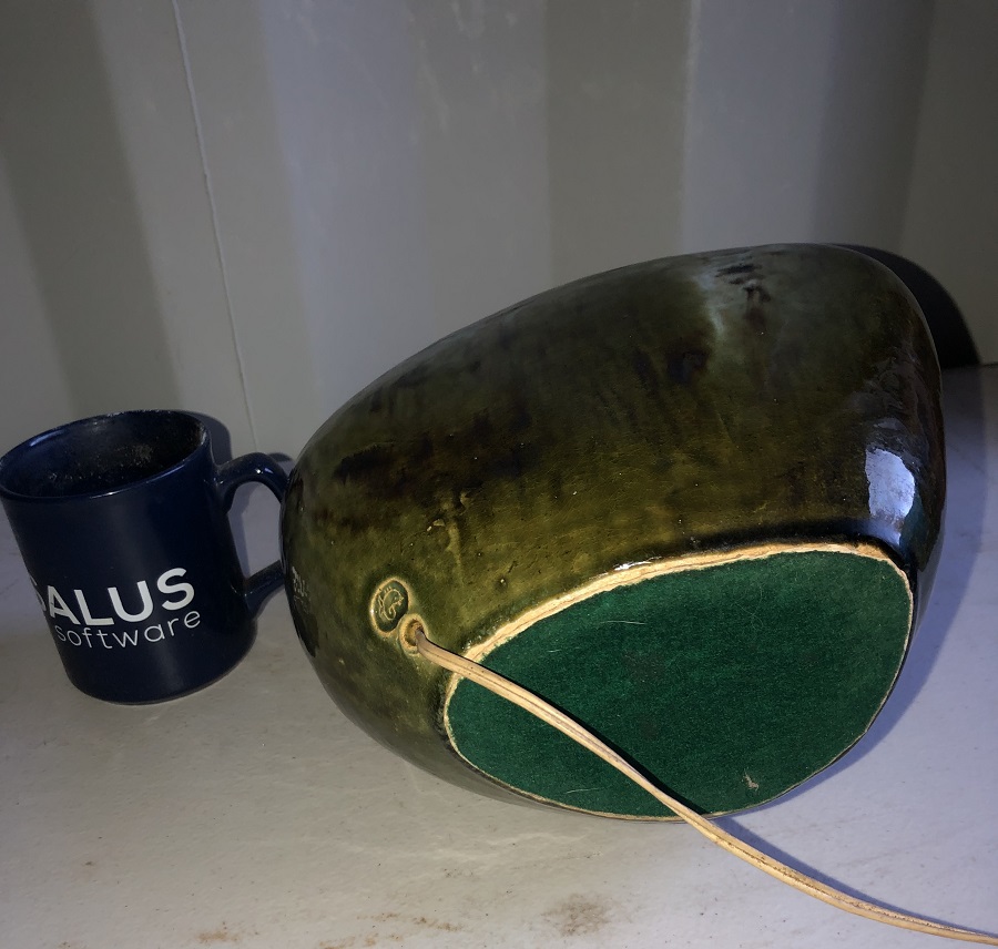 Please Help ID Impressed Fish Mark On Green Mottled Glaze Lamp Base  00518
