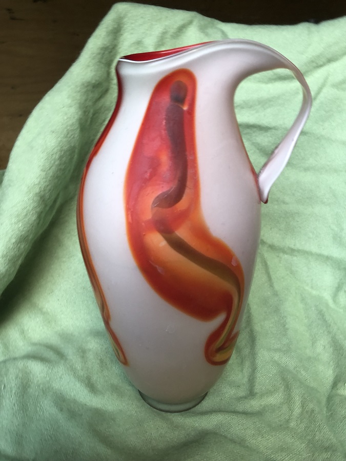 Unmarked Orange Swirly Pattern On White Background Glass Jug Vase 00618