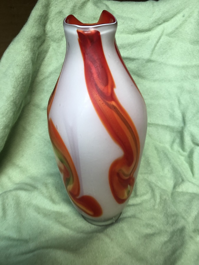 Unmarked Orange Swirly Pattern On White Background Glass Jug Vase 00714