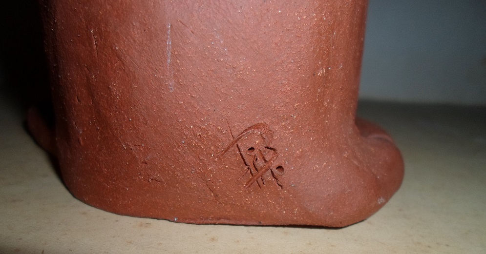 Pottery Cat Sculpture Does Anyone Know The Incised BH Mark 01513