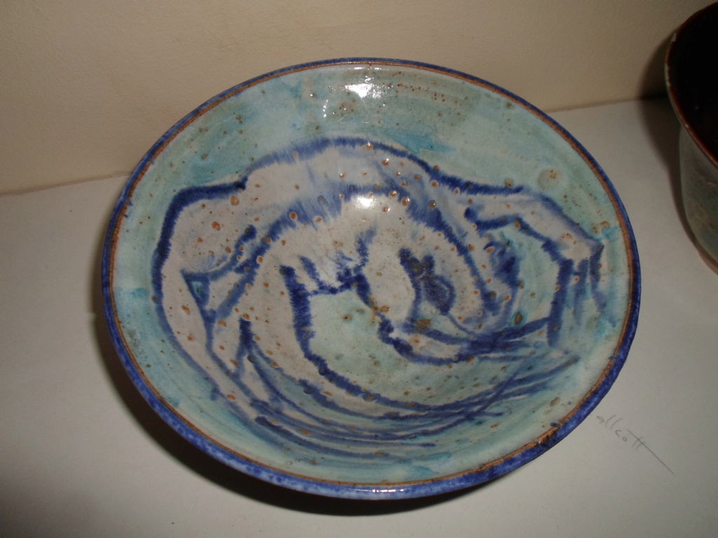 Pottery Bowls With Indistinct Mark 02411