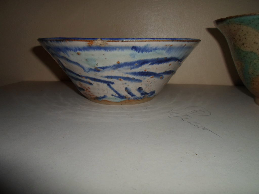 Pottery Bowls With Indistinct Mark 02810
