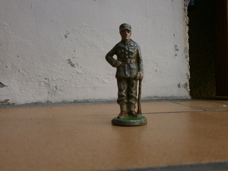 Miniature General Leclerc Lot_1811