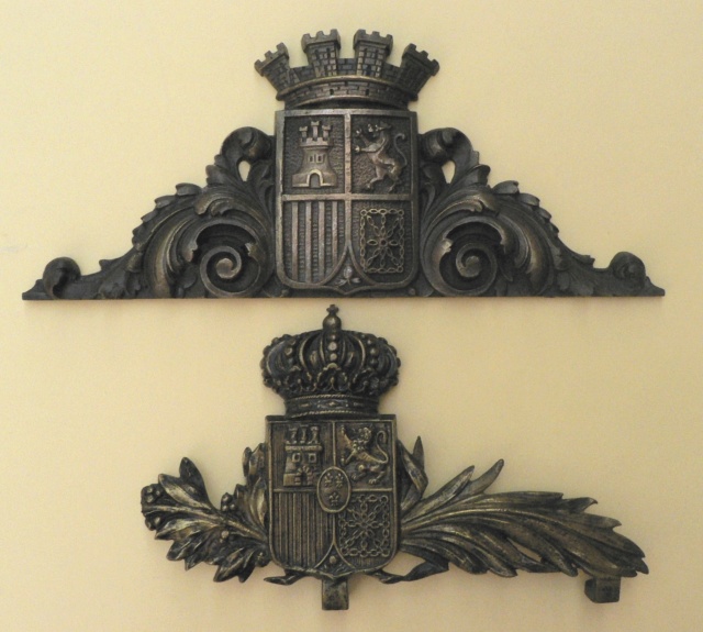 Armes d'Espagne en bronze P1190614