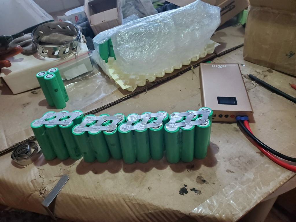 Brico: Cambio de baterías lipos por baterías de iones de litio Whatsa17