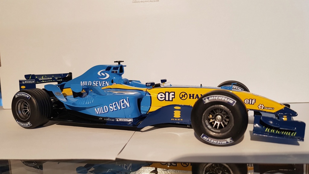 RENAULT F1 R24 2004 1/18ème Réf 80797 90212310