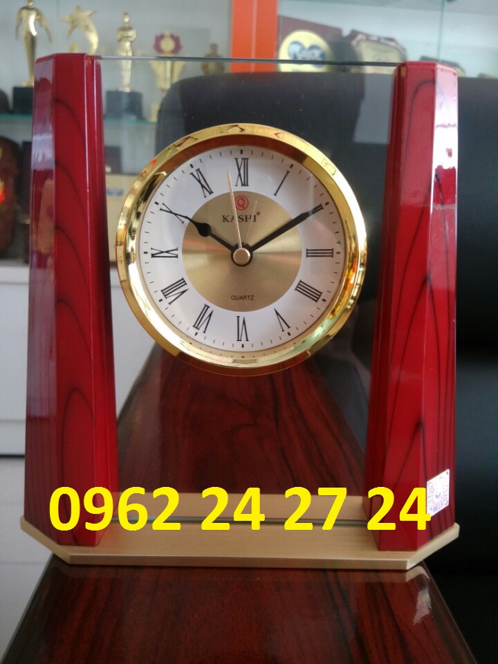 cửa hàng bán đồng hồ để bàn làm quà tặng nhân viên, nơi sản xuất trực tiếp đồng hồ kỷ niệm ngày quân đội C6c89910
