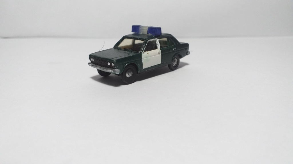 mi coleccion coches de policia a 1:87 - Página 5 13110