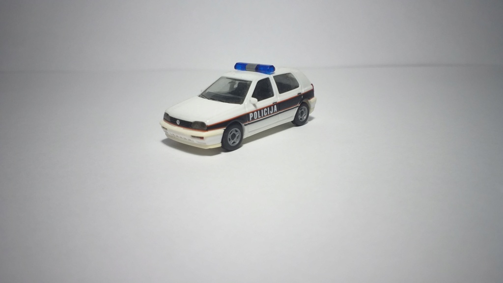 mi coleccion coches de policia a 1:87 20200612