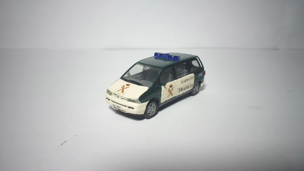 mi coleccion coches de policia a 1:87 - Página 5 20200676