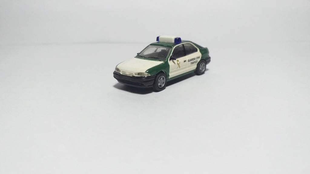 mi coleccion coches de policia a 1:87 Ford_m10