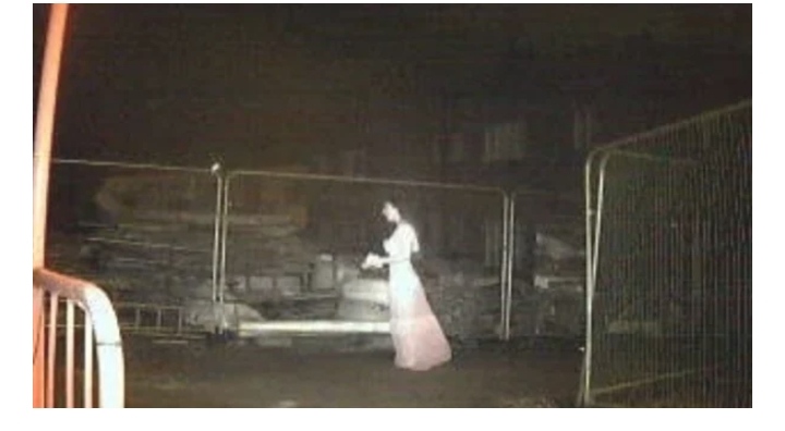 ليلة مرعبة.. ظهور شبح عروس في موقع بناء يثير رعب العاملين Img_ee10