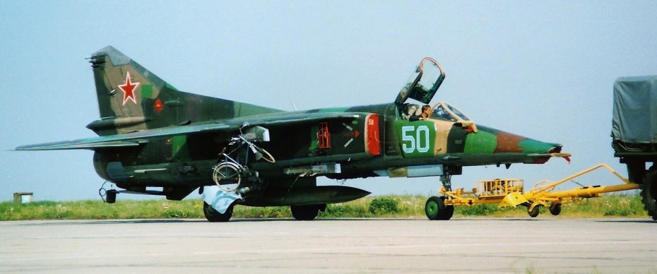 History of Soviet Cold War Military Aircraft - Page 5 Mig27-10
