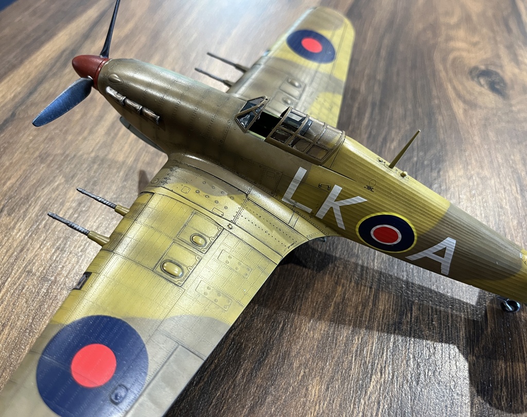 [Hobby Boss] 1/48 - Hawker Hurricane Mk.IIc/Trop  Img_0714