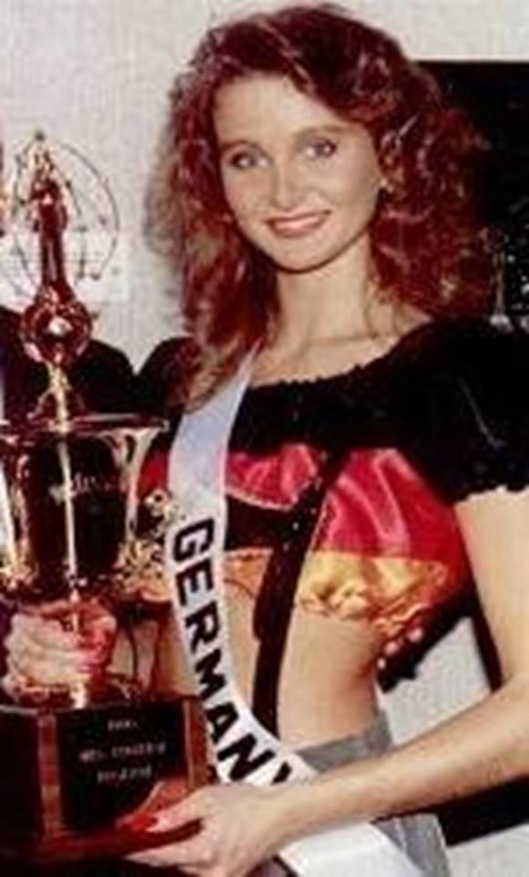 Miss Universe Germany 1990 - Christiane Stocker  14125610