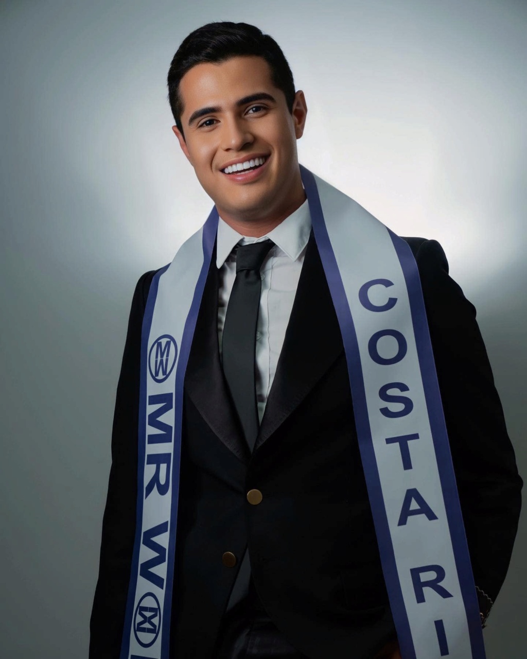 Roberto Mena (COSTA RICA 2022) 30080110