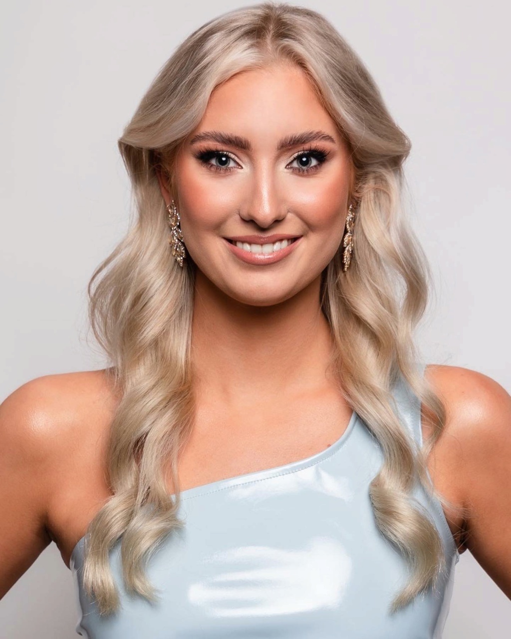 MISS UNIVERSE ICELAND 2022 - Page 2 30167410