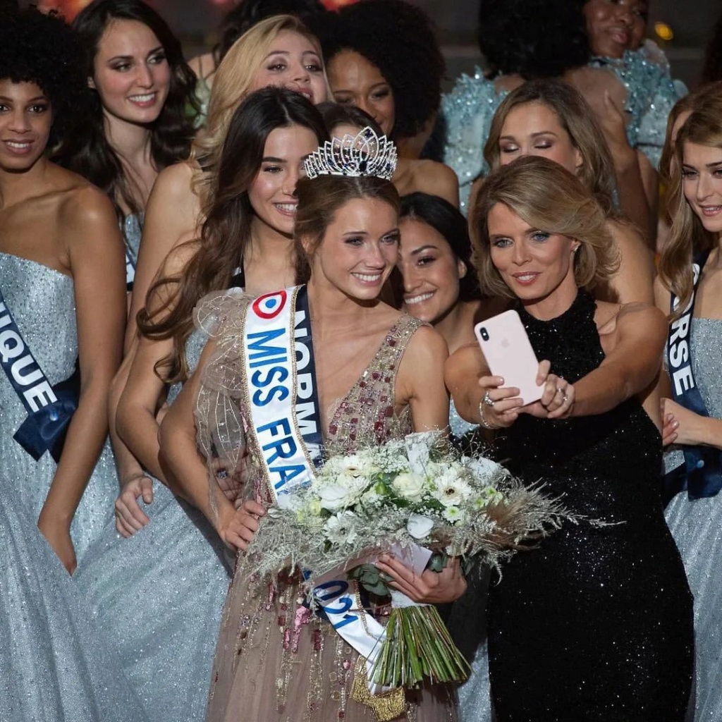 Miss France National Director Sylvie Tellier has resigned from her position after 17 years 30271510